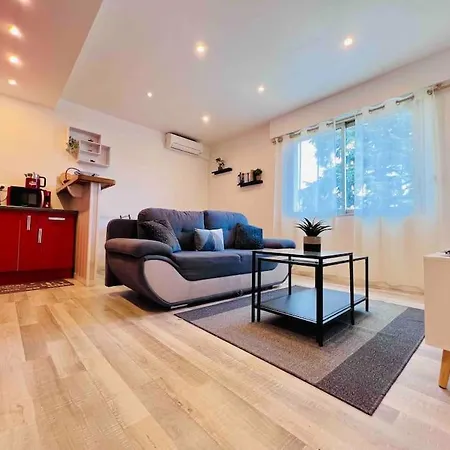 Appartement Le Red Light : 4 Prs, Clim, 300m Des Plages *