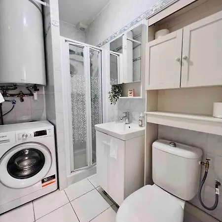 Le Red Light : 4 Prs, Clim, 300m Des Plages Appartement